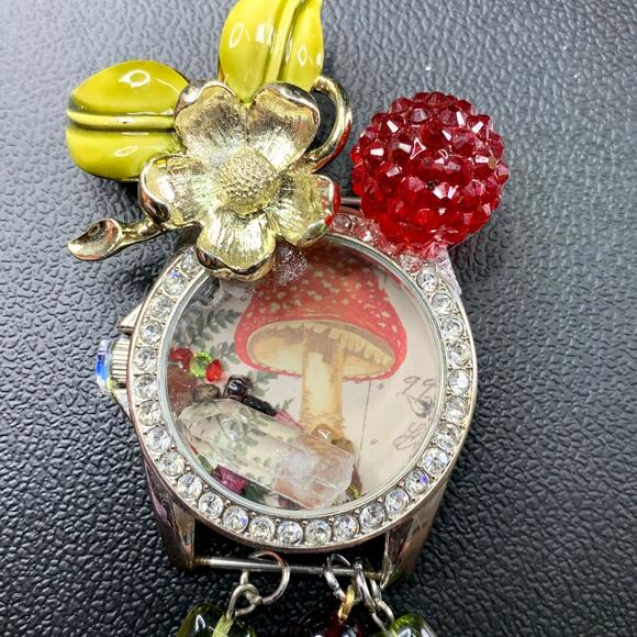 Handcrafted Mushroom Watch Pendant/Pin- Fae Forager’s Timekeeper - Picture 2 of 8